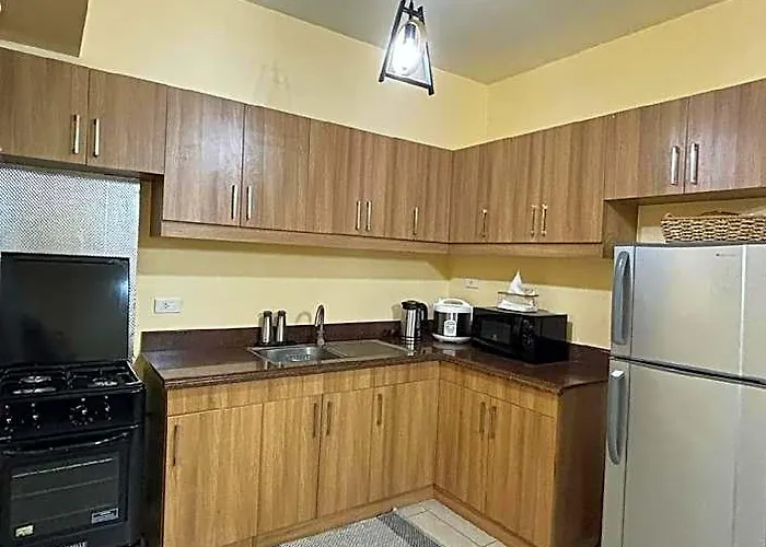 호텔 Minimalist 2-br In Pasig 4*
